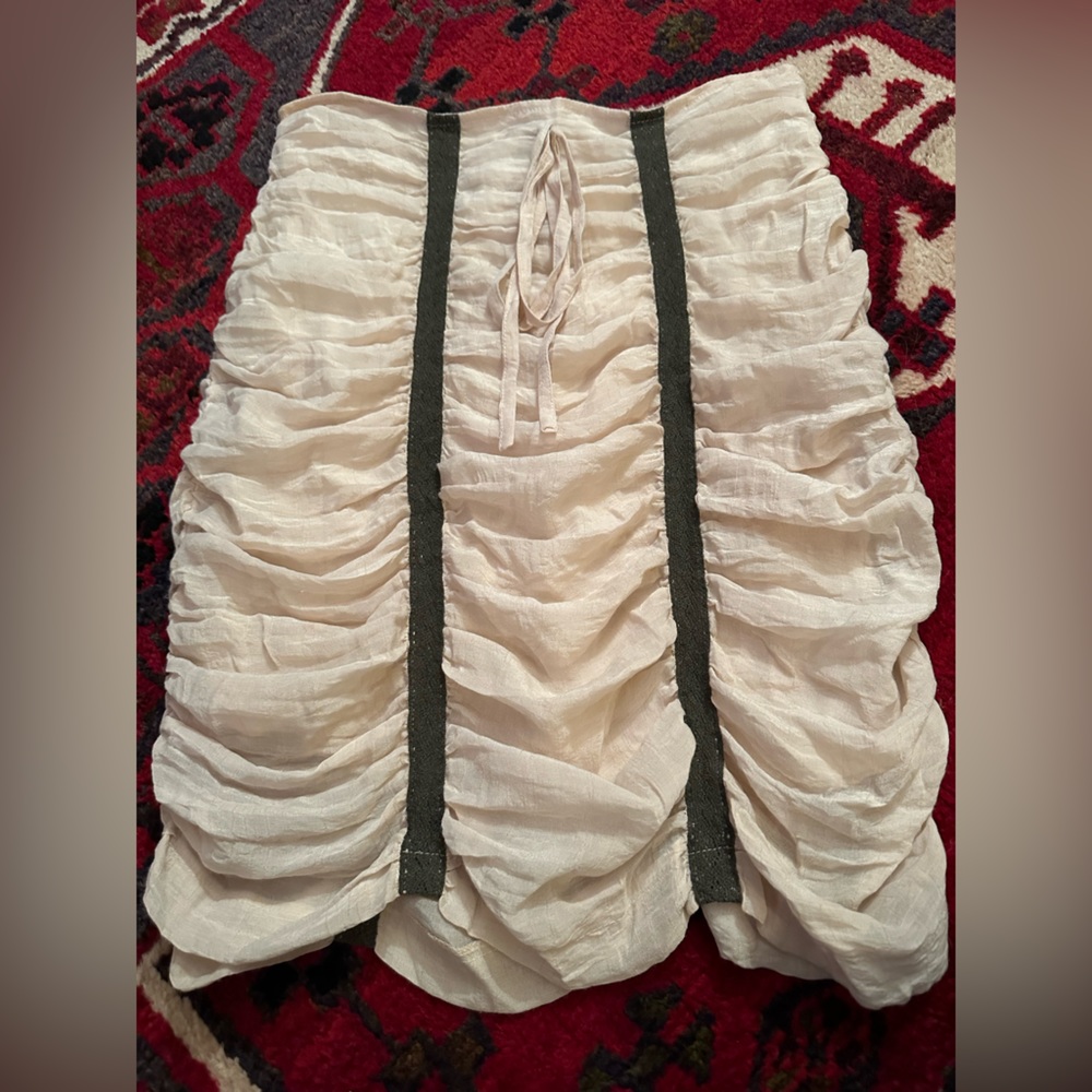 Solitaire skirt - unusual- flattering - comfortable